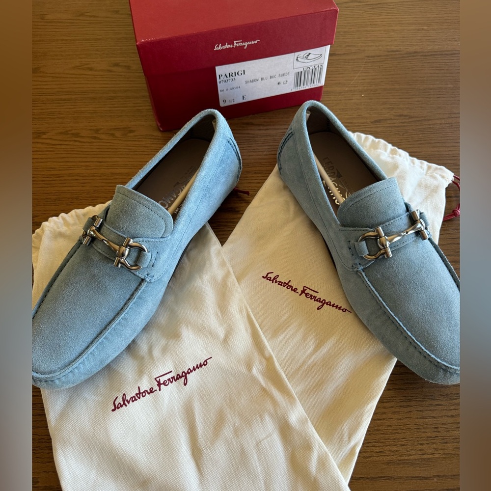Salvatore Ferragamo Shadow Blue suede Parigi drivers. Size 9.5